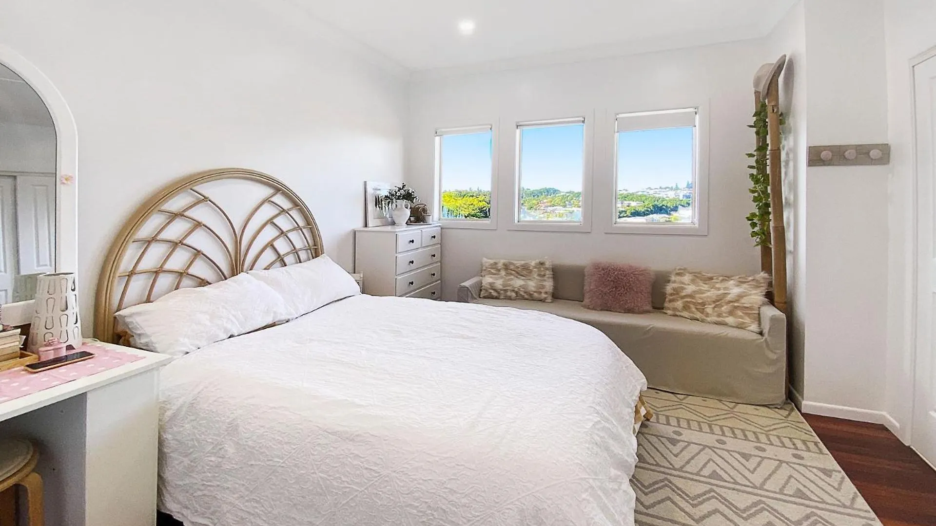 Family Entertainer With Pool Villa Lennox Head Australia