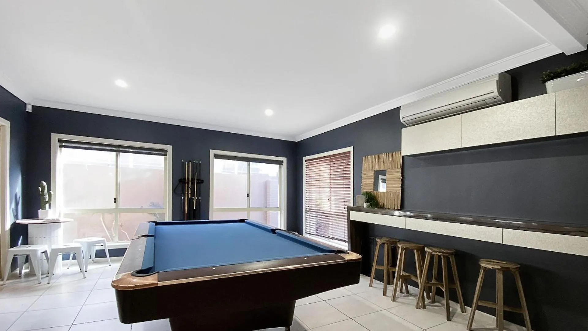Family Entertainer With Pool Villa Lennox Head Holiday home