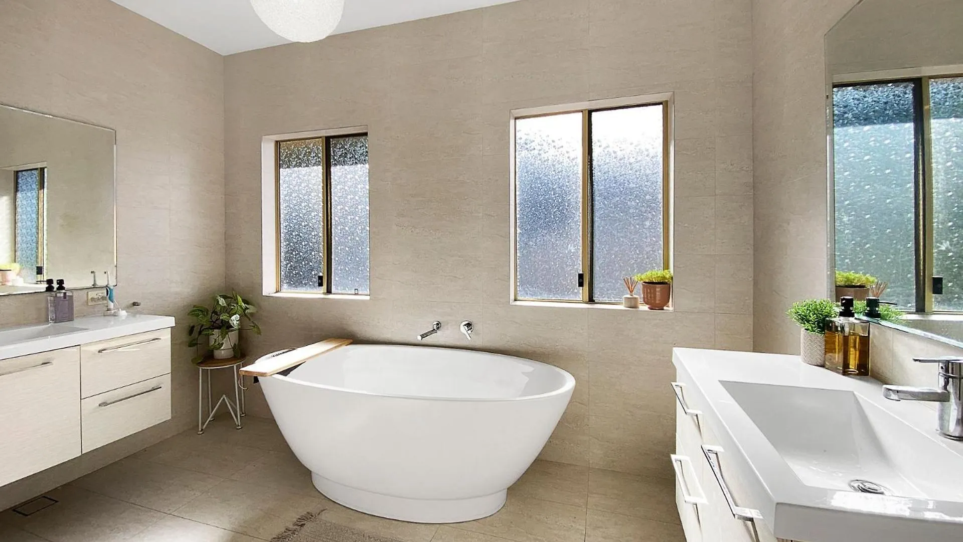 Family Entertainer With Pool Villa Lennox Head
