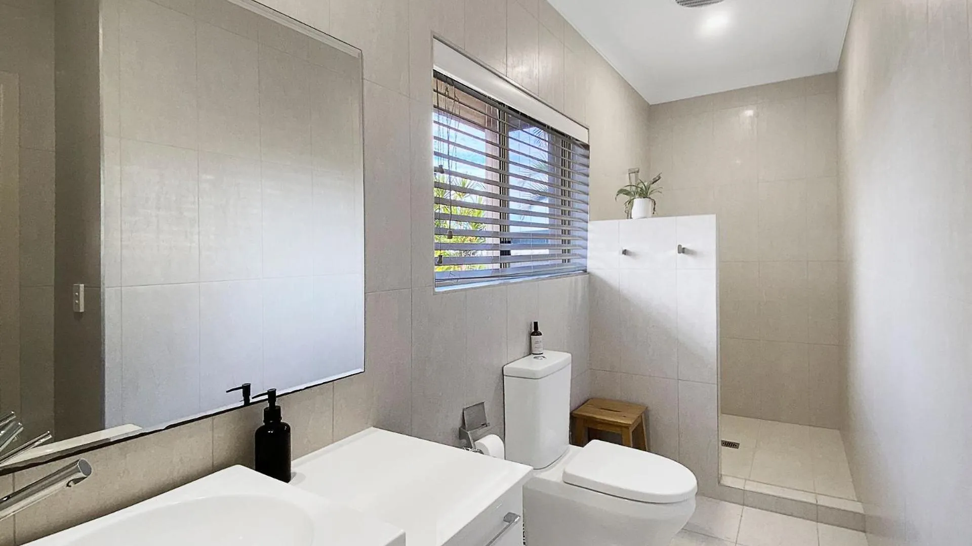 Holiday home Family Entertainer With Pool Villa Lennox Head